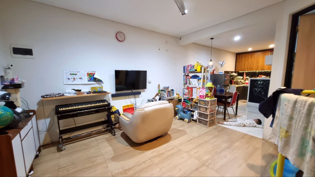 Take Over Rumah di Travertine Lippo Cikarang
